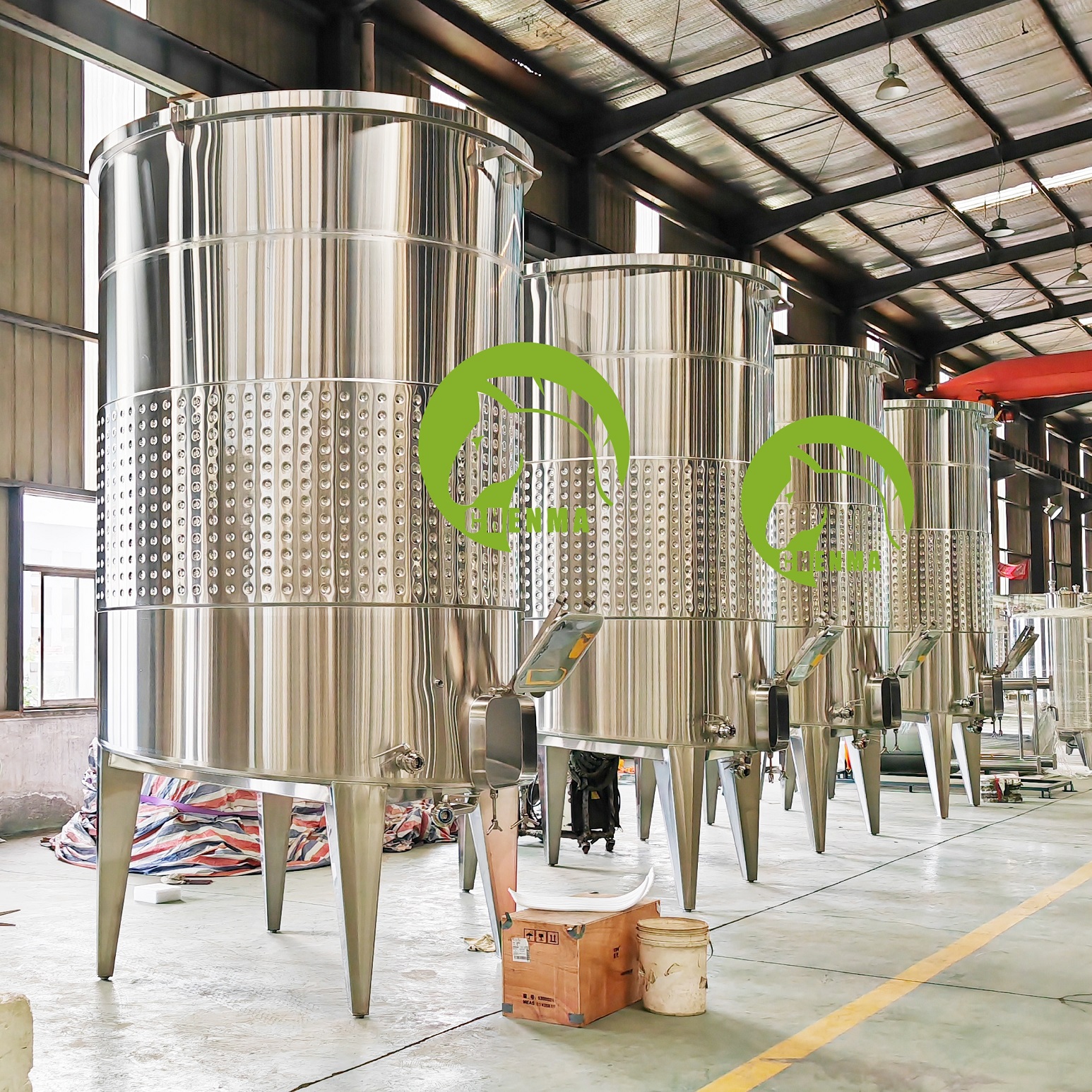 108HL-open-top-wine-fermenters1.jpg