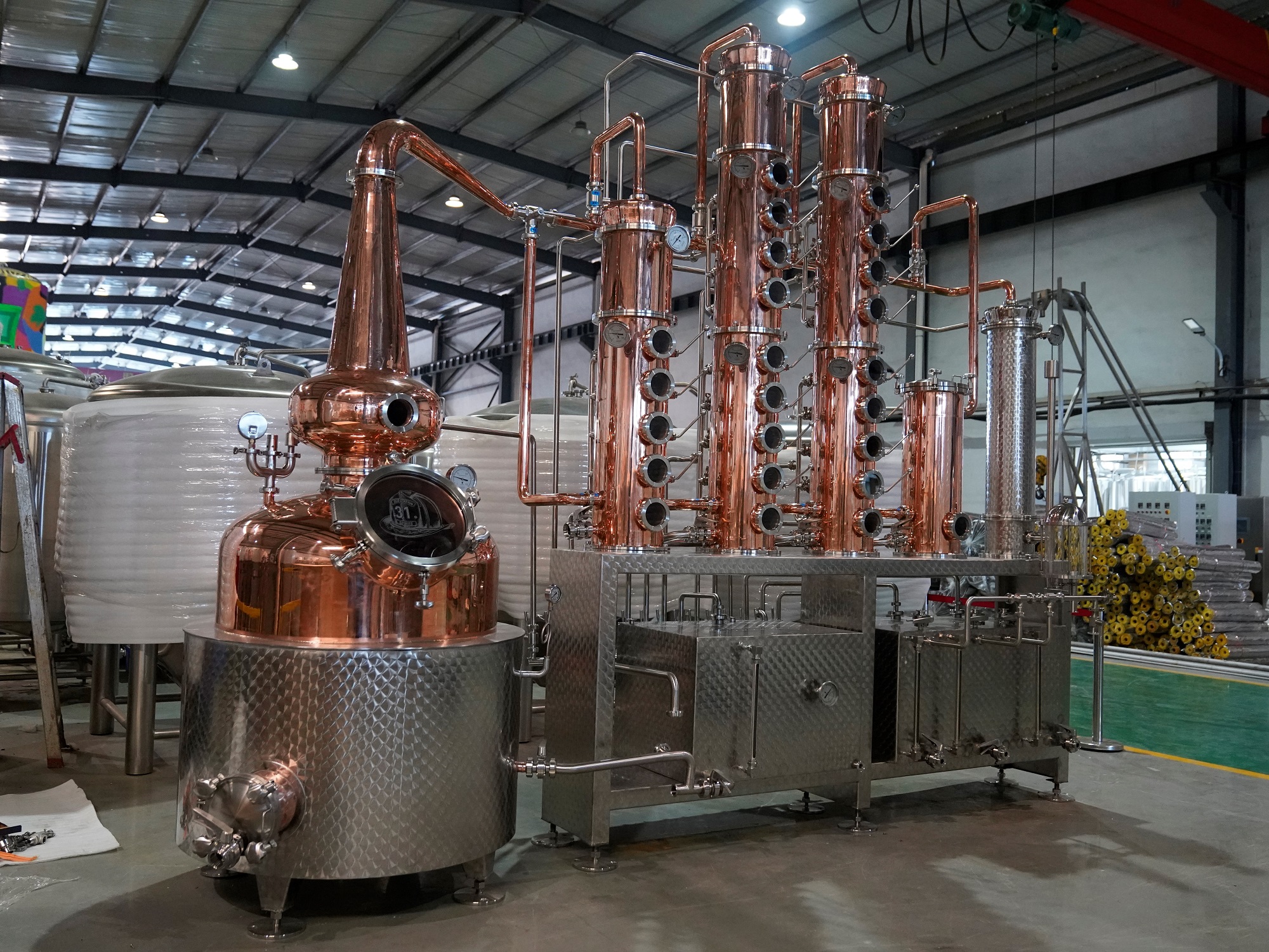 2000L-distilling-equipment.jpg