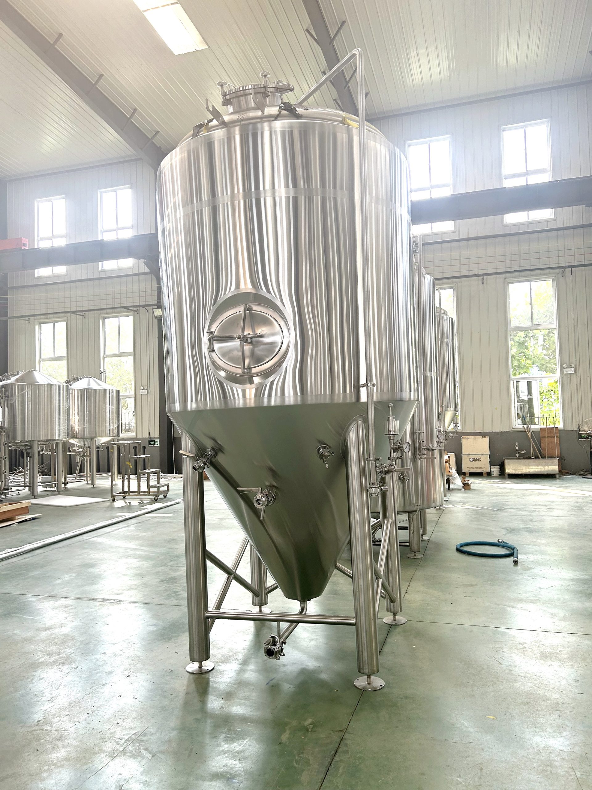 30bbl-beer-unitank-scaled-1.jpg