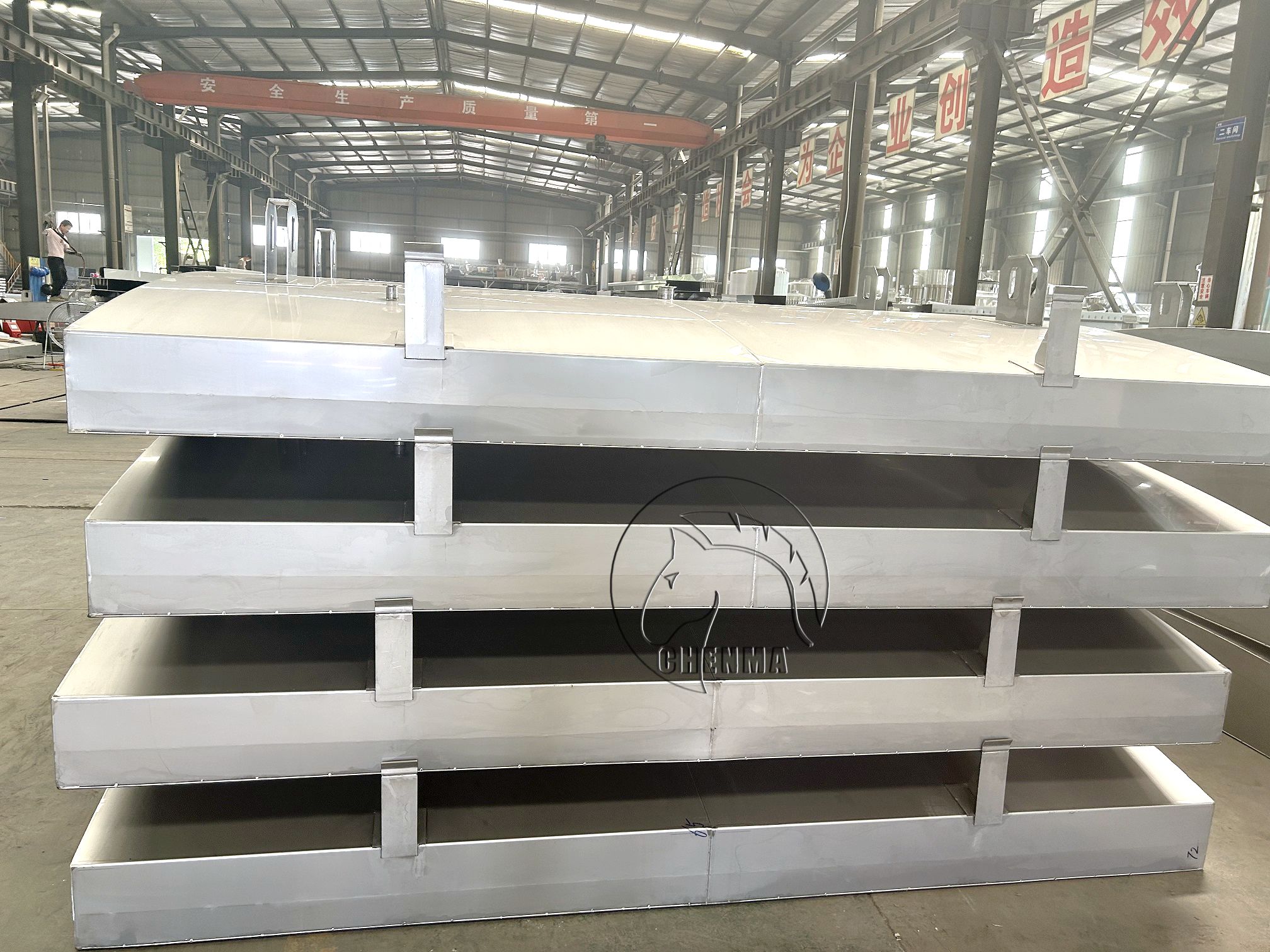 5000L-square-storage-silo-lids.jpg