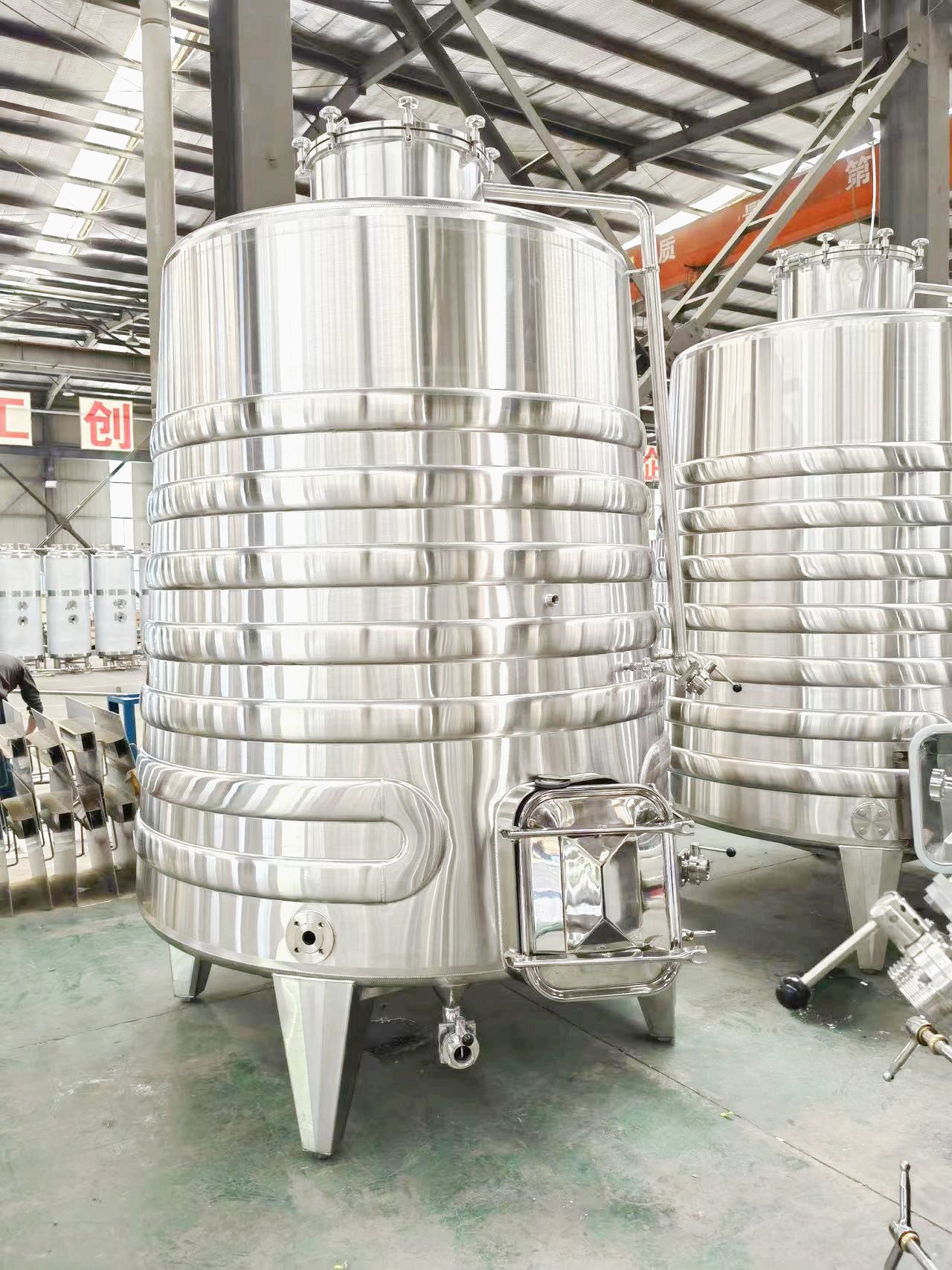 5000L-tapered-fermenter-1.jpg